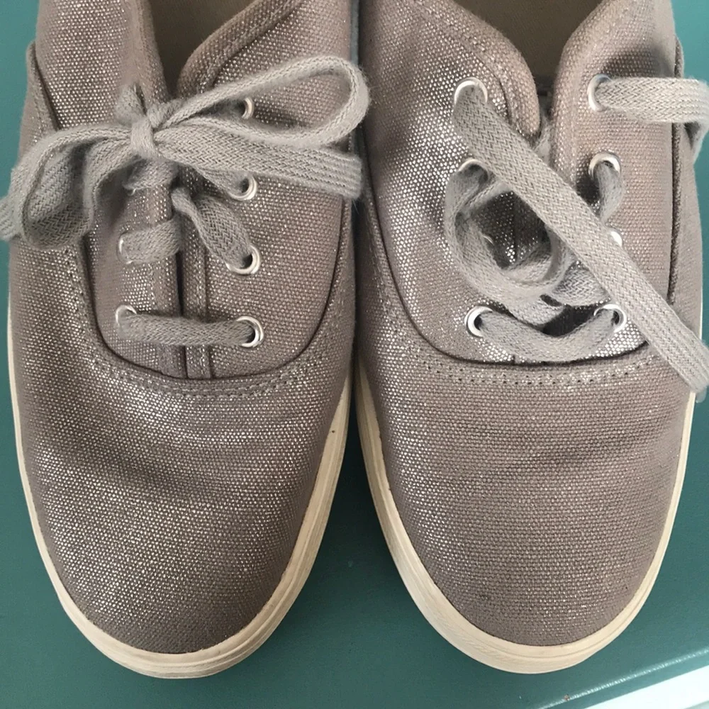 Keds grey silver metallic triple platform lace up sneaker size 7.5 - Picture 9 of 10